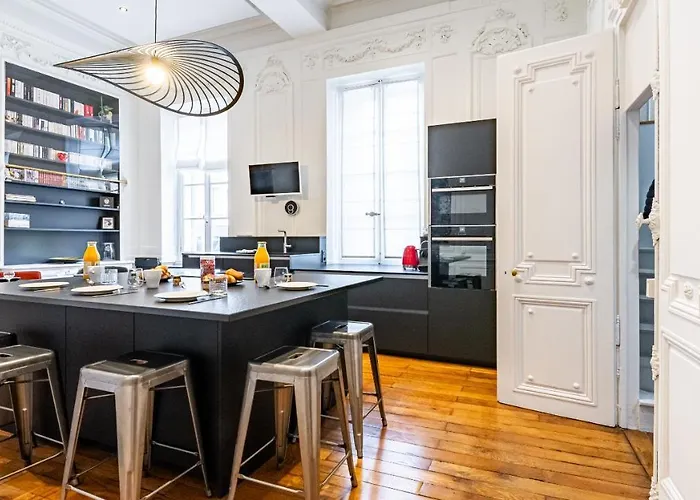 Apartamento Le Saint Be Confort-centre-ville - 8 Voyageurs Dijon