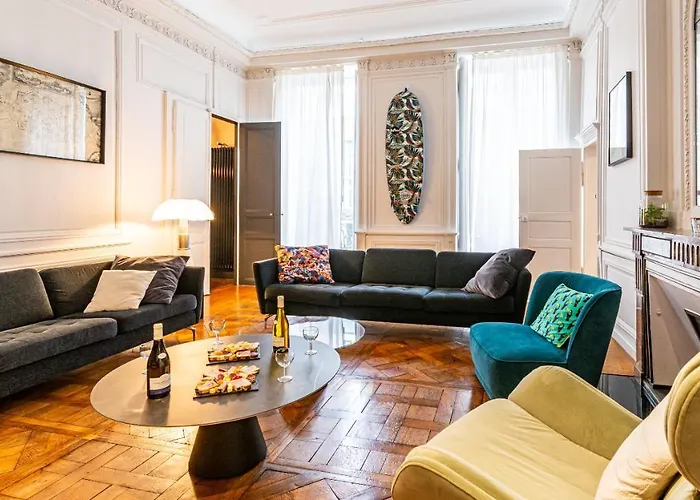 Le Saint Be Confort-centre-ville - 8 Voyageurs *