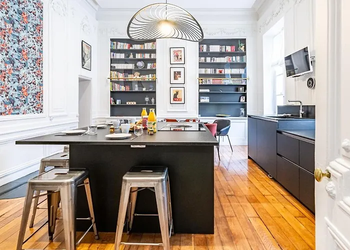 Le Saint Be Confort-centre-ville - 8 Voyageurs * דיז'ון