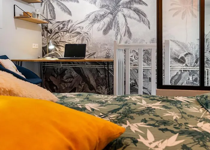 Le Saint Be Confort-centre-ville - 8 Voyageurs *